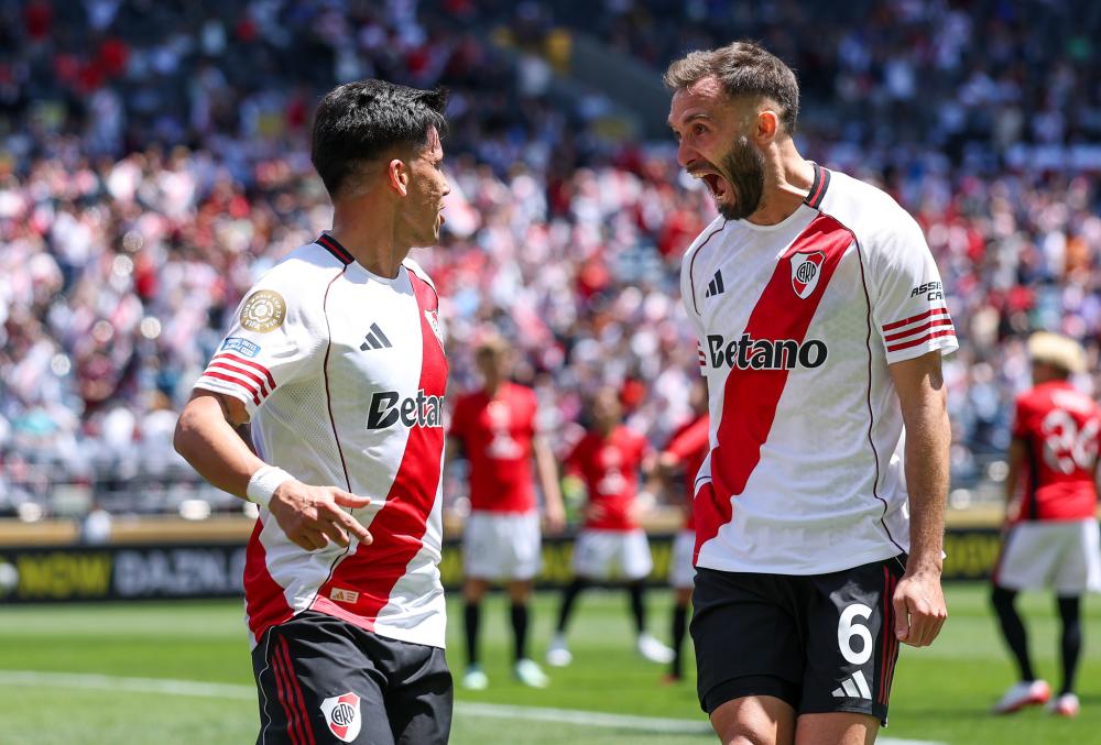 周定洋：亚冠精英赛首个客场积分，为流汗拼搏的小伙子们自豪