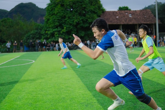 詹姆斯以出 詹姆斯以出